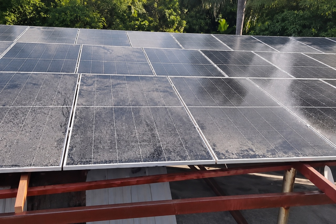 Solar panels installed across the roof of Hôpital Camejo in Léogâne.